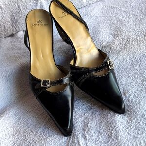 Anne Klein Classic Pumps